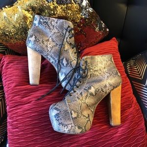 Platform snakeskin Lita boots